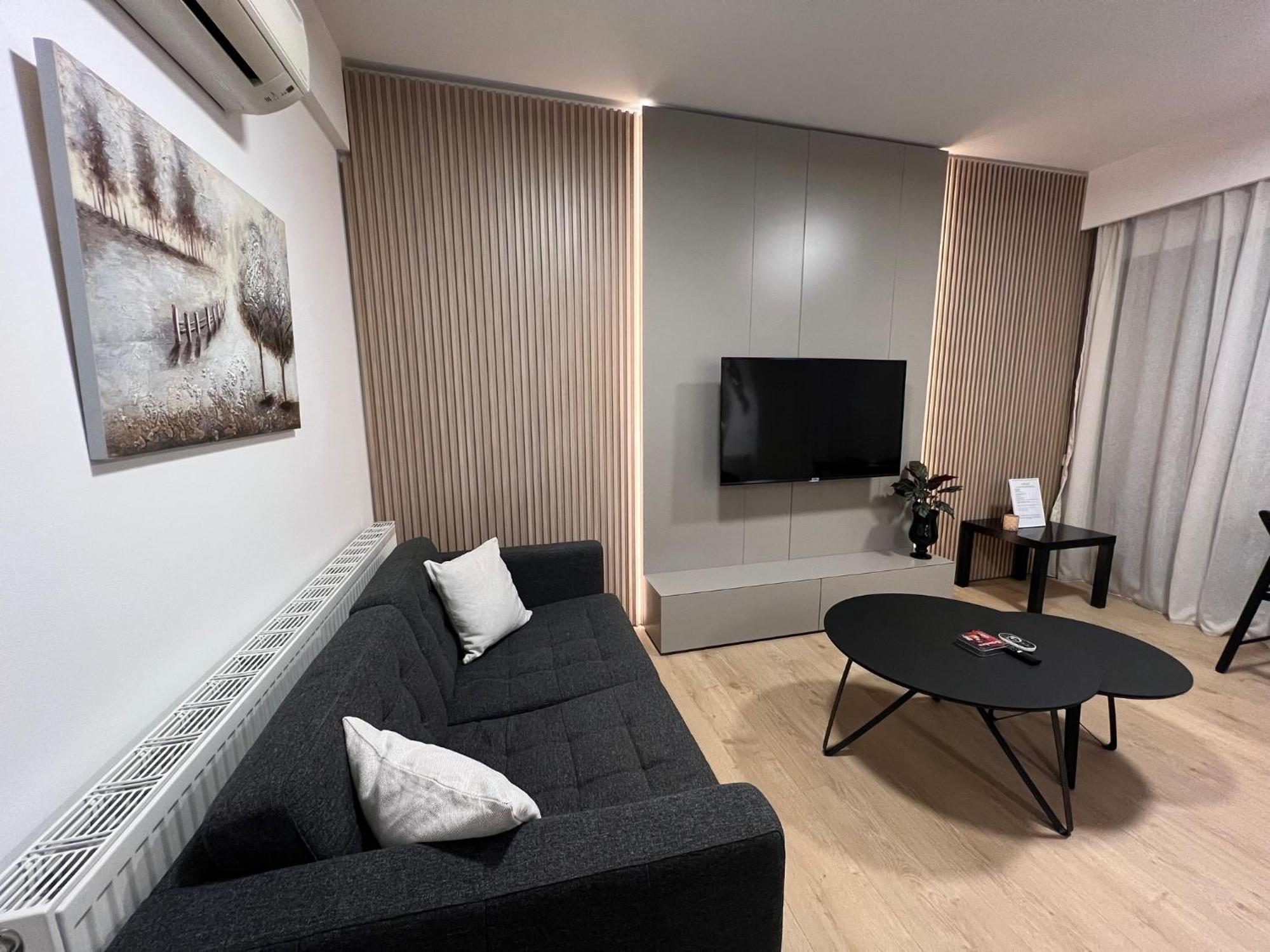 Daniela'S Modern Apartment Strovolos Bagian luar foto
